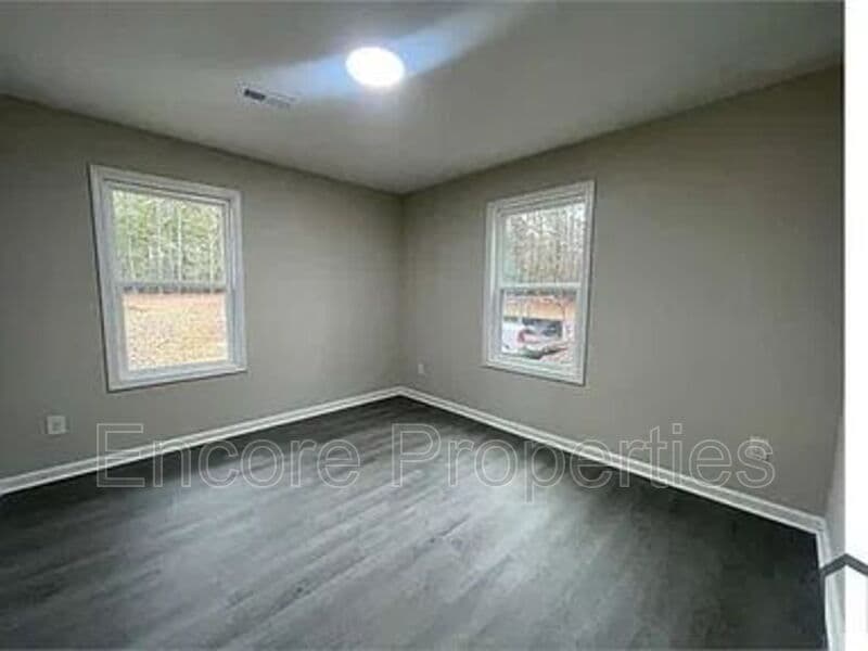 Holly Springs House: 1617 North Main Street