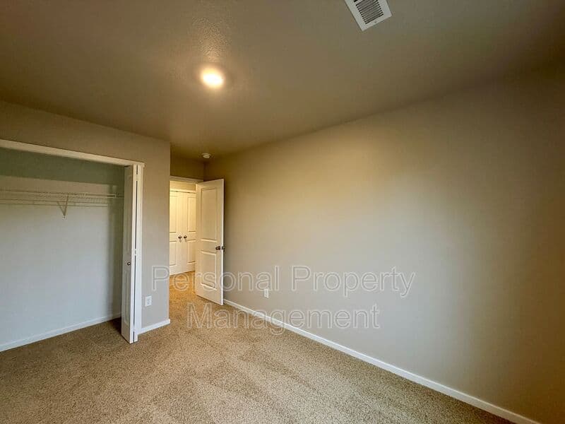 Vancouver House: 2633 NE 115th Place