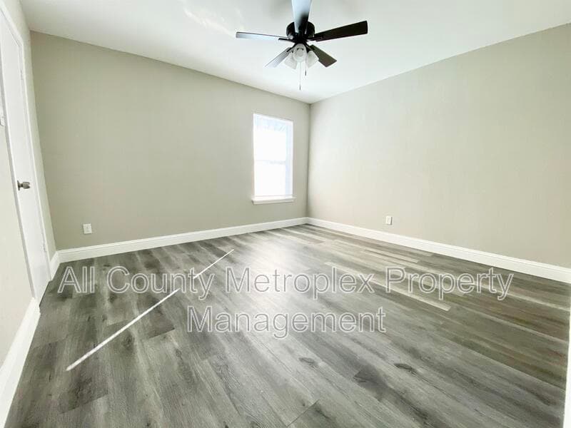 Rowlett House: 3714 Catalina St
