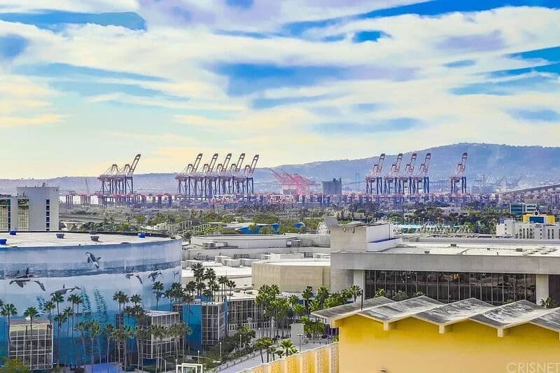 Long Beach Condo: 700 E. Ocean Blvd.