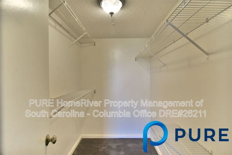 Columbia House: 1600 Park Cir