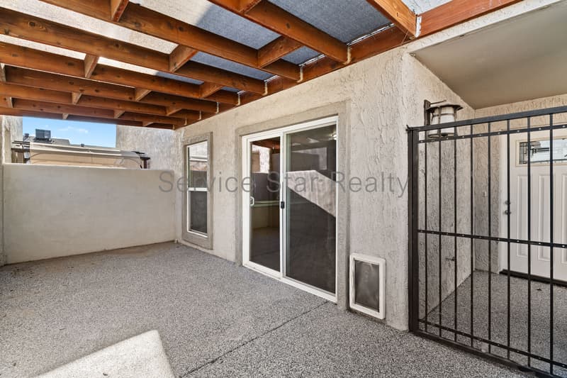 Phoenix House: 15411 N 2nd Pl