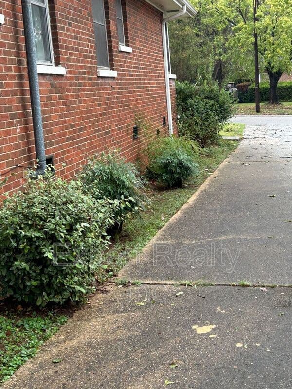 Birmingham House: 1025 45th Street Ensley