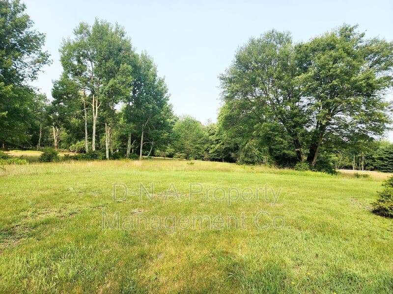 Henryville Condo: 520 Post Hill Road