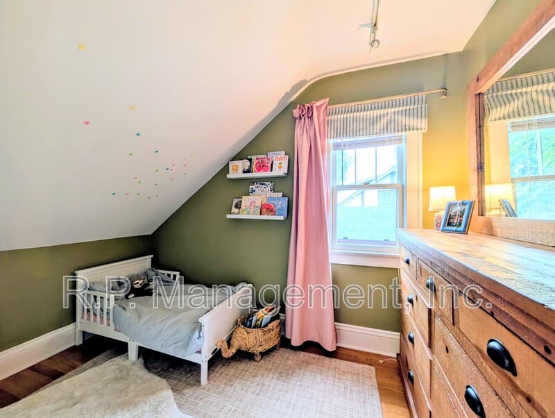 Minneapolis House: 2330 Mckinley St NE