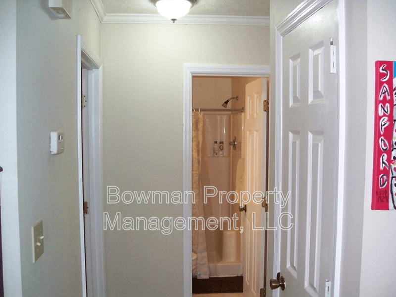 Athens Townhome: 132 Oxford Ct