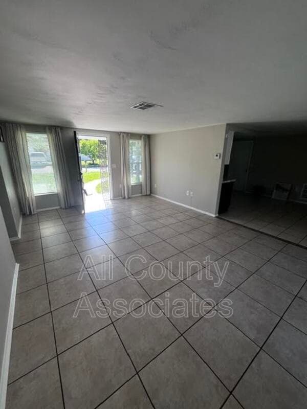 Port Richey House: 11115  Yellowwood