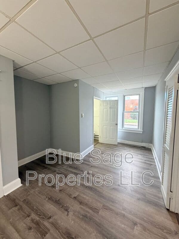 Darby Condo: 101 S 5th St