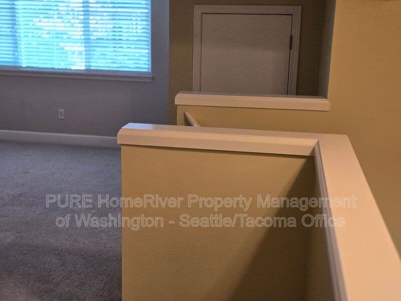 Auburn House: 5316 S 282nd Way