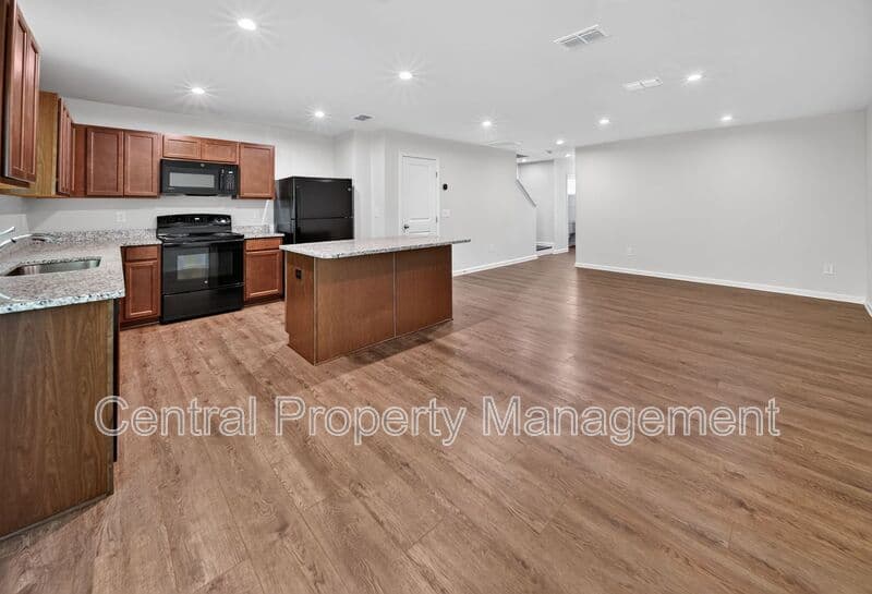 Greenville House: 165 Sarnesfield Way