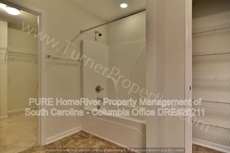 Chapin House: 162 Whispering Oak Ln