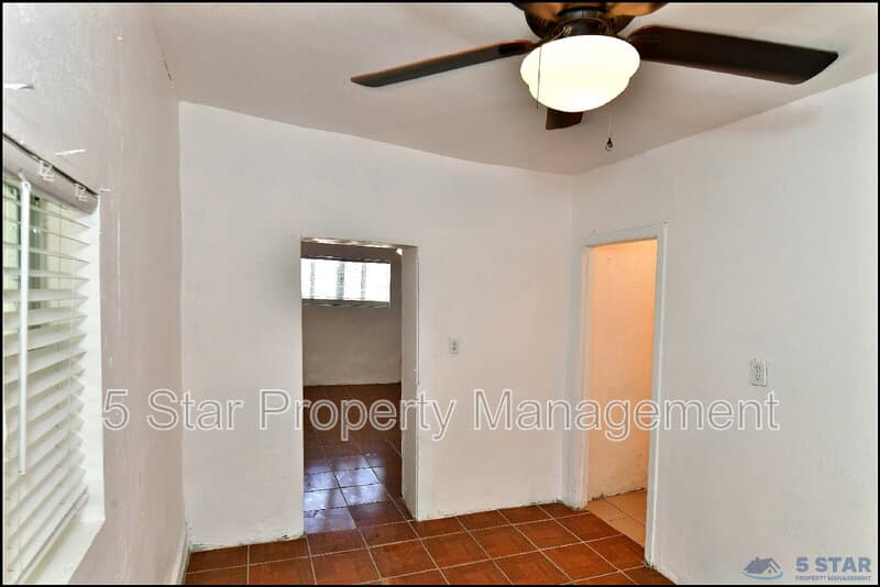 El Paso Condo: 1910A Olive Ave !!