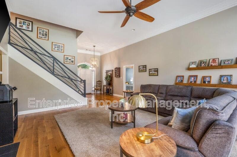 Collierville House: 10290 Shrewsbury Run Way