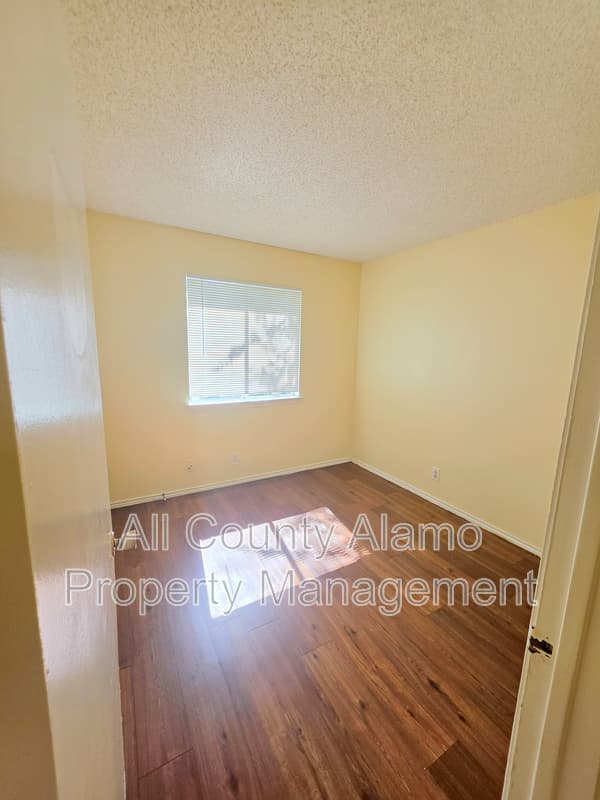 San Antonio House: 7515 Brandyridge