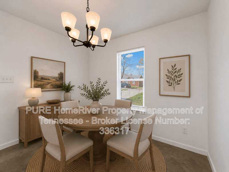 Memphis House: 2975 Lake Park Rd