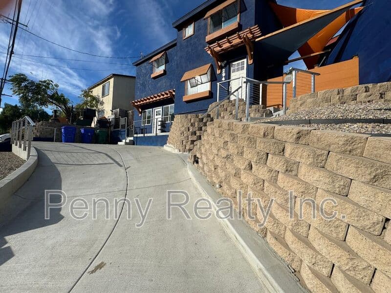 San Diego Condo: 294 Woodman St.