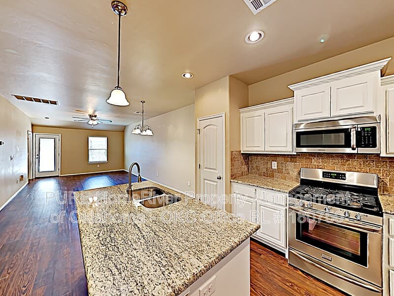 Yukon Condo: 11200 Coachmans Rd