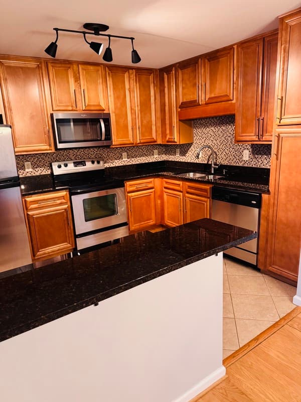 Brookhaven Condo: 1468 Briarwood Road Northeast - 1008