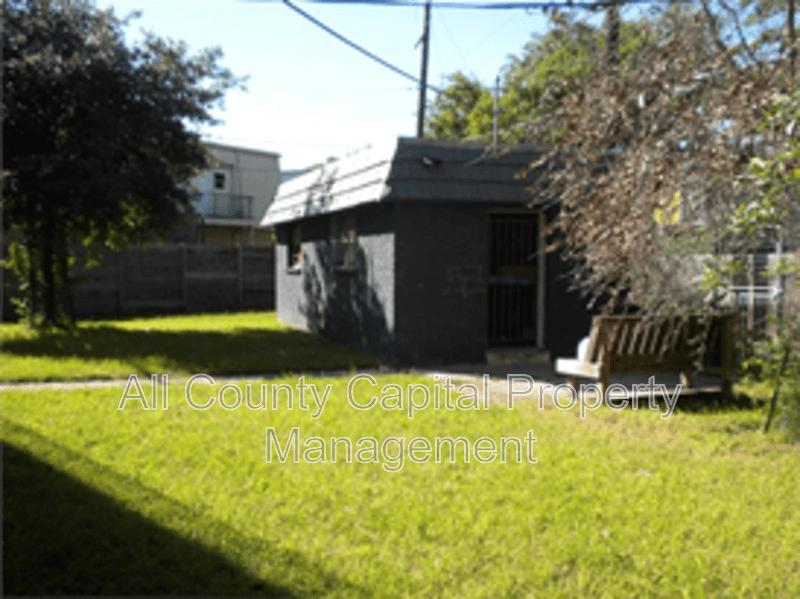 Austin Condo: 302 Carmen Ct