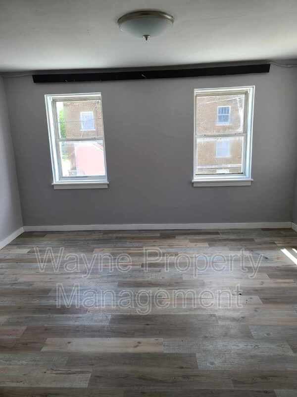 Hampton Condo: 19 N Federal St