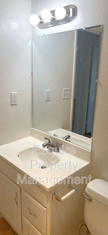 OXNARD Condo: 747 SOUTH F ST.