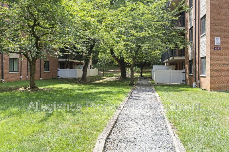 Alexandria House: 3312 S 28th St