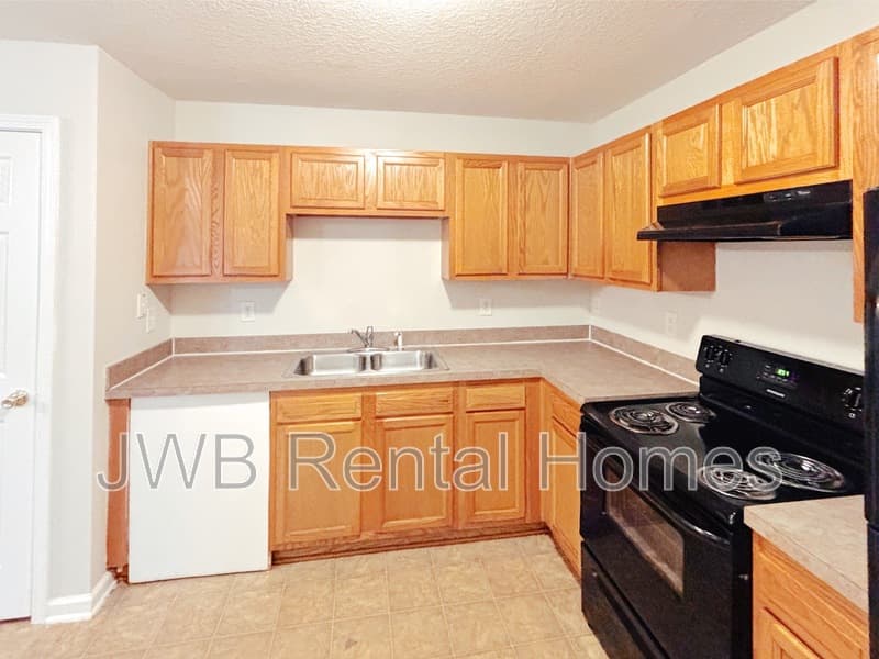 Jacksonville House: 8315 Oden Ave