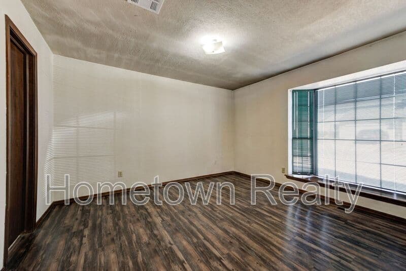Oklahoma City House: 436 NE 115th Street