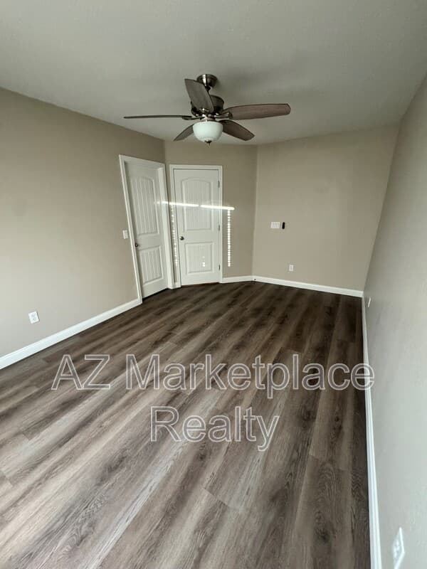 Laveen House: 7165 S. 48th Glen