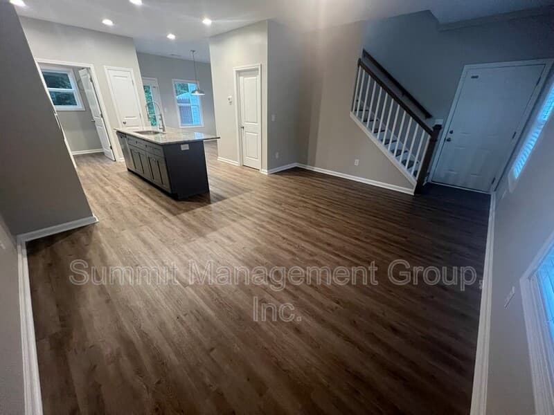 Madison Condo: Bostwick Hwy - 1563