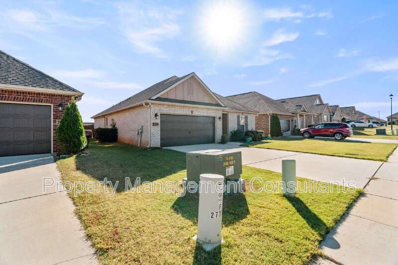 Athens House: 27290 Dieken Dr