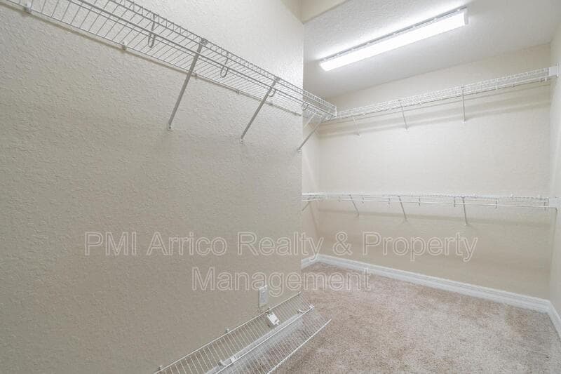 Apollo Beach House: 539 Treviso Dr