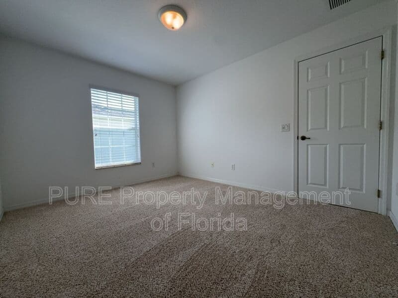 Ocala House: 15939 SW 14th Avenue Rd