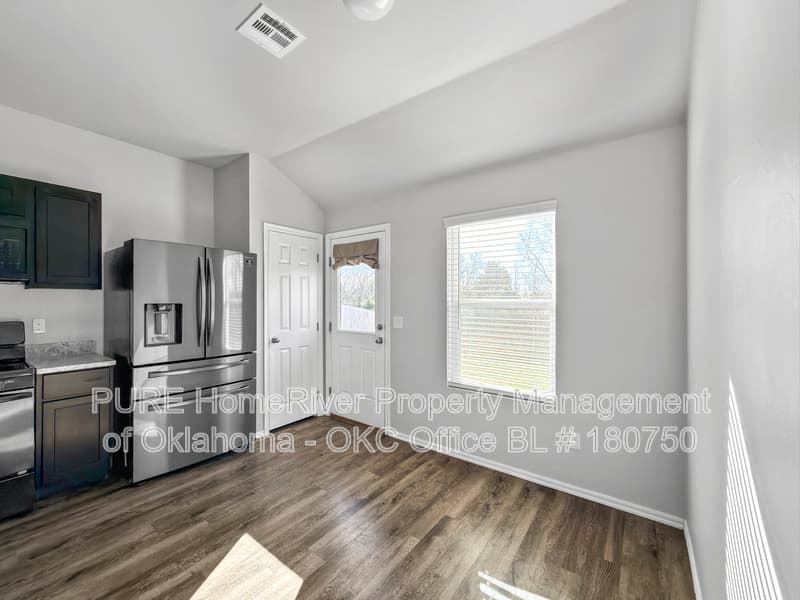 Noble House: 1504 Sandstone