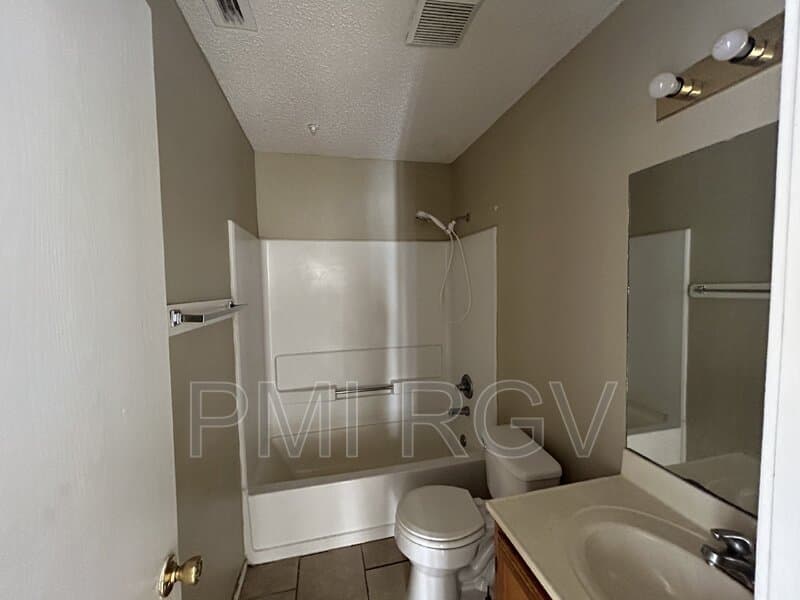 Edinburg House: 1021 Denver