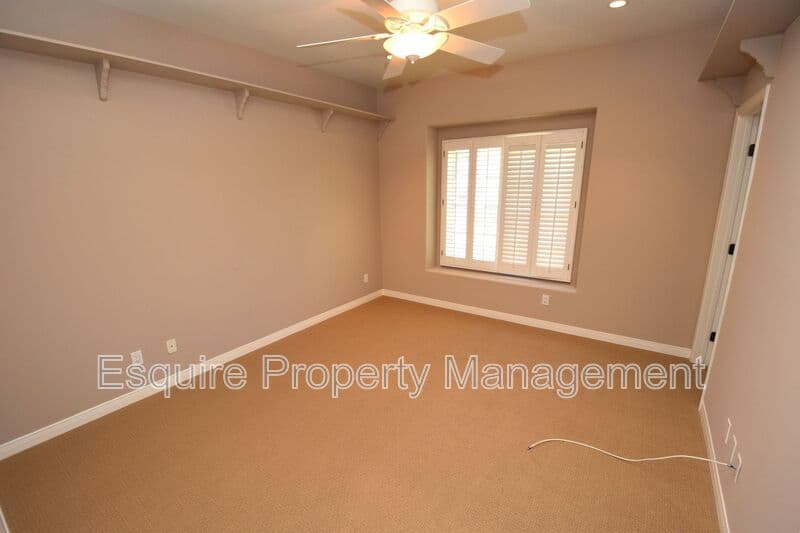 LAKE SHERWOOD House: 1674 BUSHGROVE CT