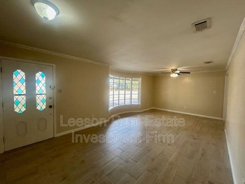 Bossier City House: 2320 Melrose Ave