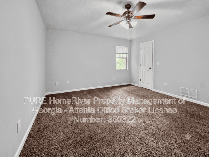 Acworth House: 555 Browning Cir