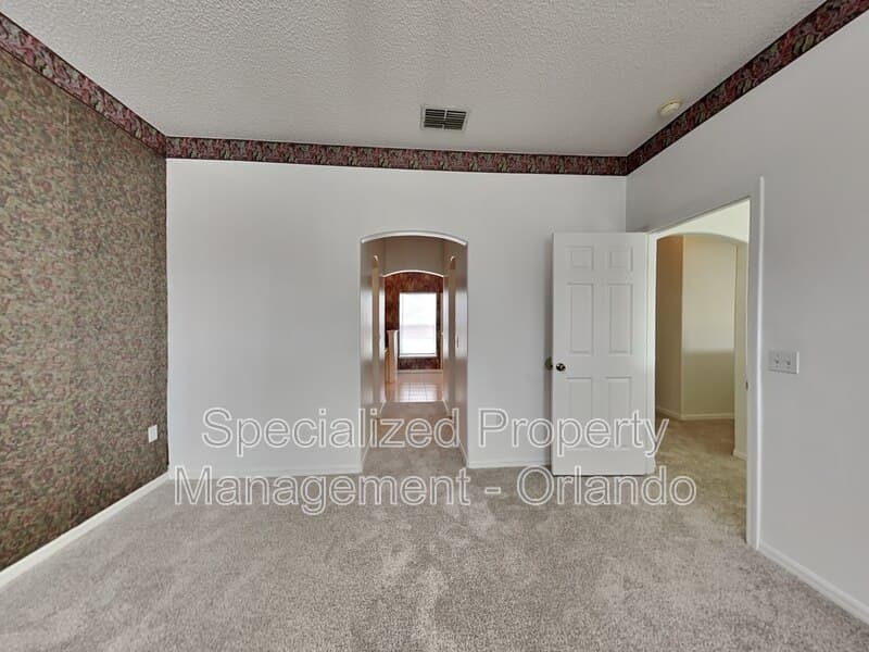 Deltona House: 3233 Kings Ridge Ter