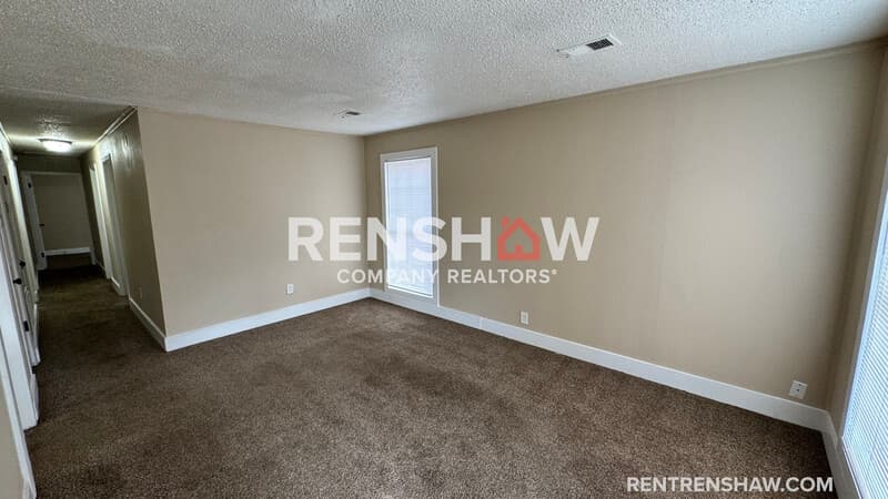 Memphis House: 822 Eyers Rd