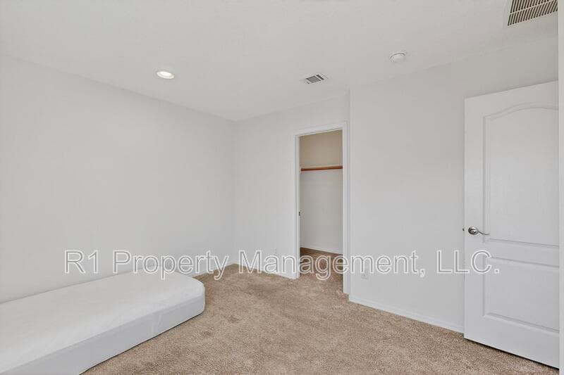 Rio Rancho House: 108 Hue Street