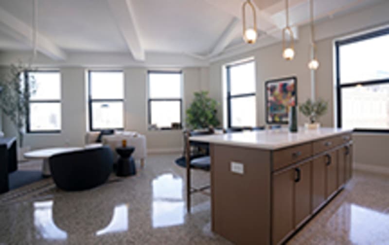 Syracuse Apartment: 500 S. Salina St