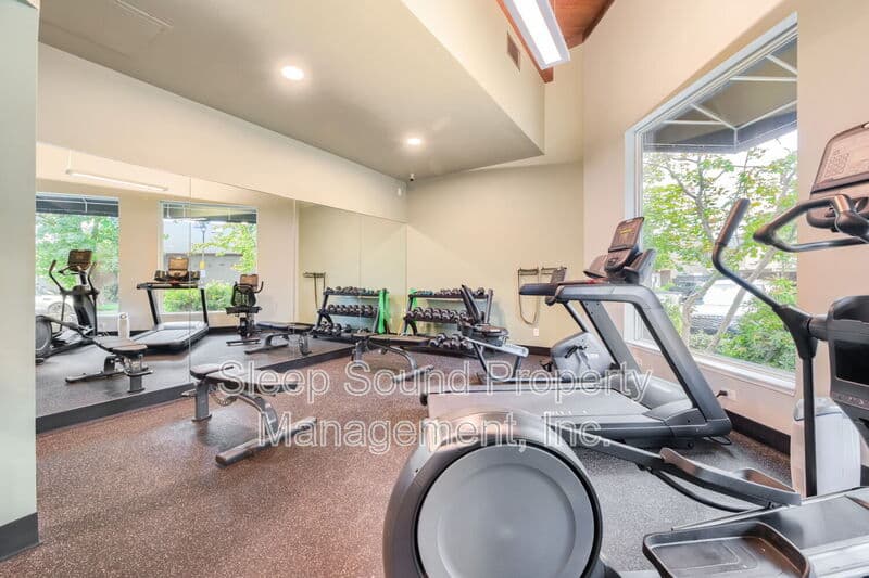 Portland Condo: 201 N Hayden Bay Dr