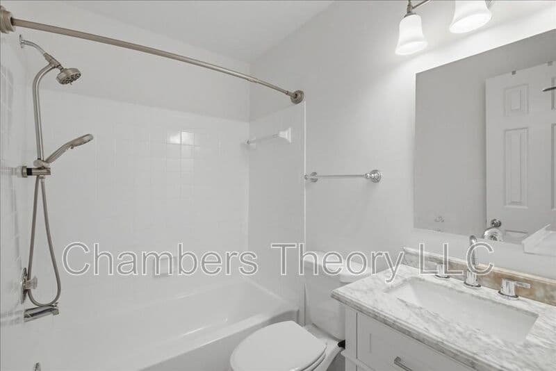 Arlington Condo: 2101 N Rolfe St