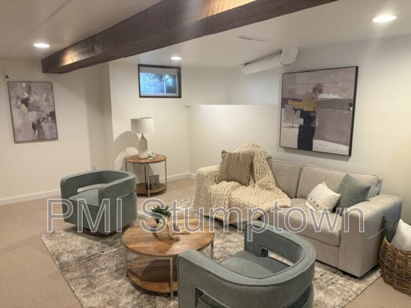 Portland House: 7407 Southeast 30th Avenue