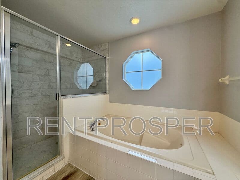 Kissimmee House: 677 Elbridge Dr
