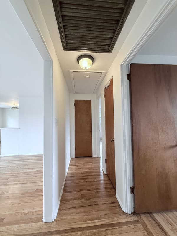 Pittsburgh House: 241 Bauman Avenue - 2