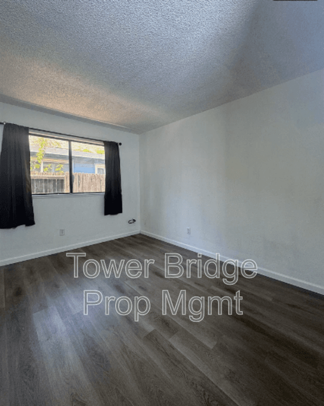 Sacramento House: 7516 Whisperwillow Drive