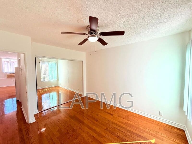 Los Angeles House: 1029 N. Ardmore Avenue