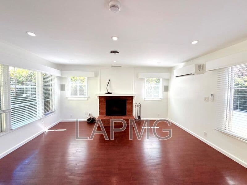 Pasadena House: 607-611 N. El Molino Ave.